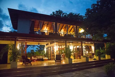 Ahki Retreat in Costa Rica at twil
